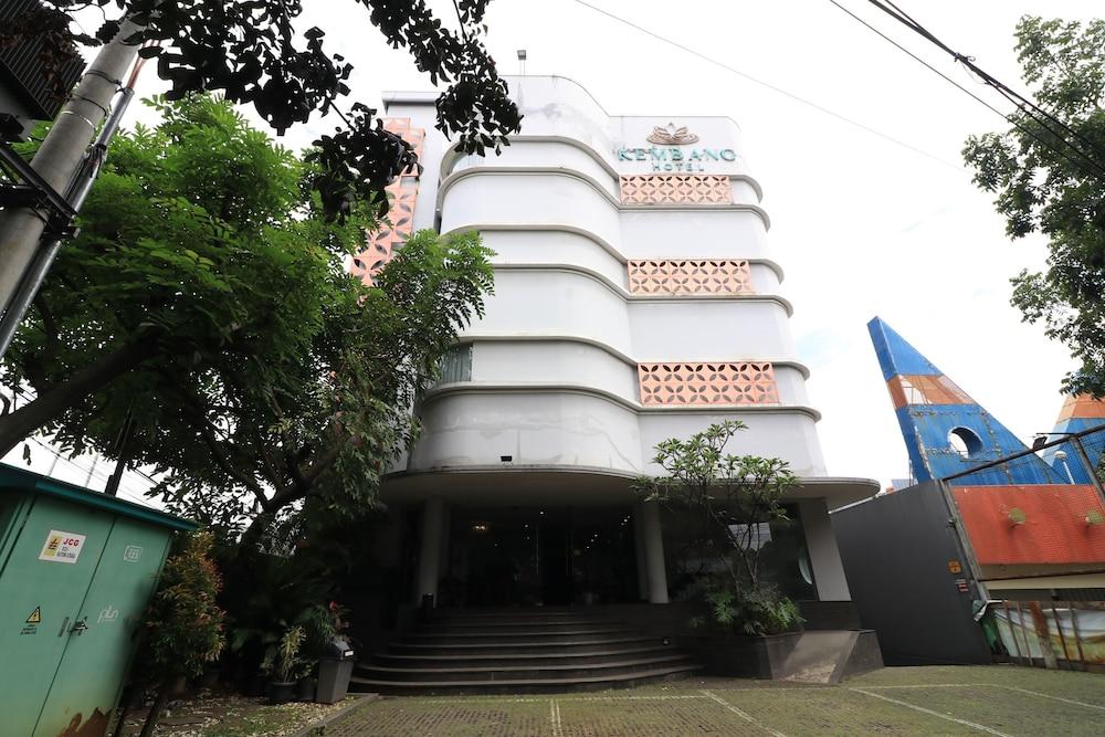 Kembang Hotel Cihampelas Bandung Exterior photo