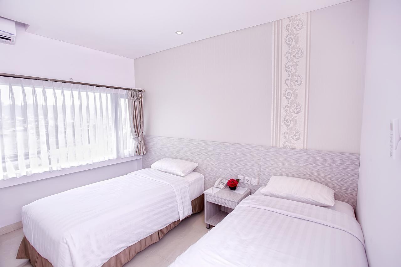 Kembang Hotel Cihampelas Bandung Exterior photo